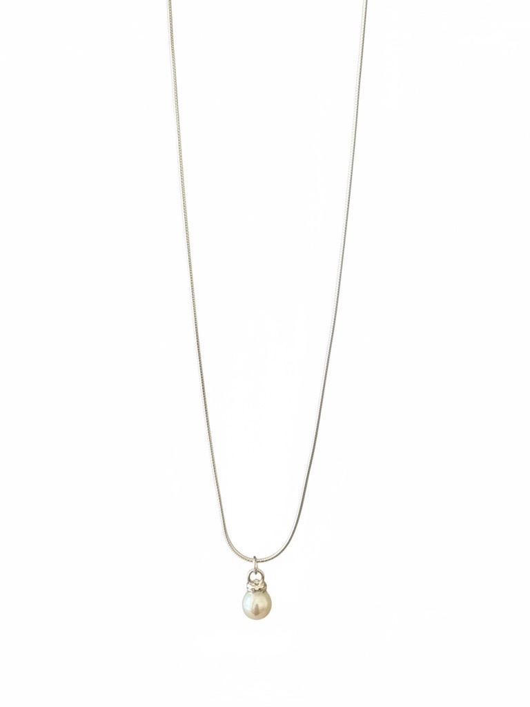 Sterling Silver Pearl Pendant Necklace - White 18”